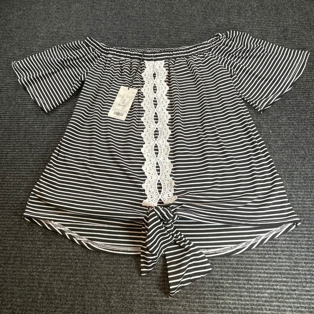 &‎ the why Striped Off the Shoulder Top Small Black White Lace Front Tie NWT
